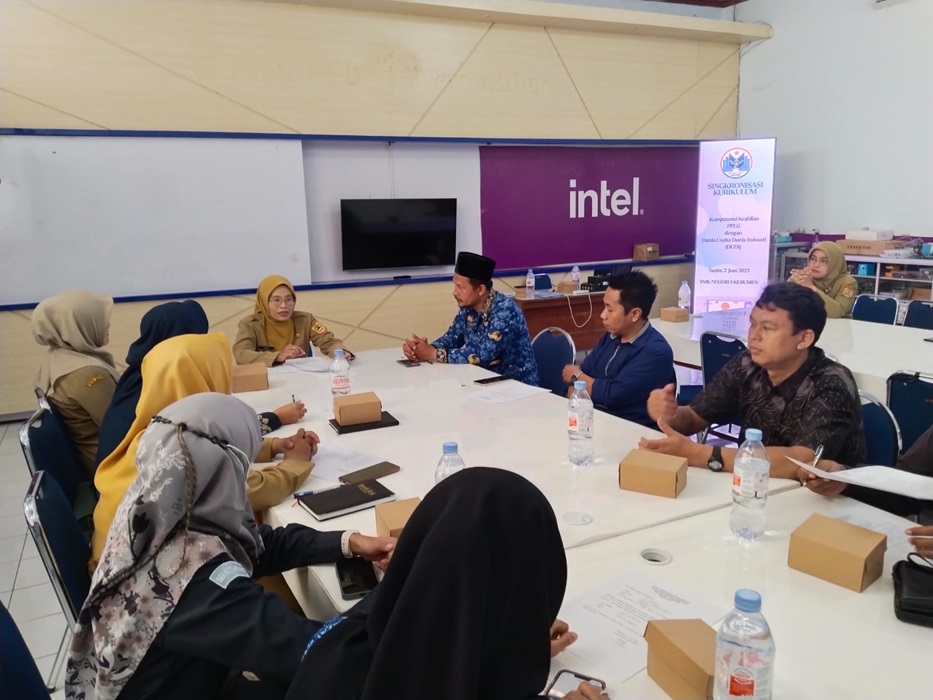 PKL dan Tracert Study Lulusan, SMK Negeri 1 Kebumen