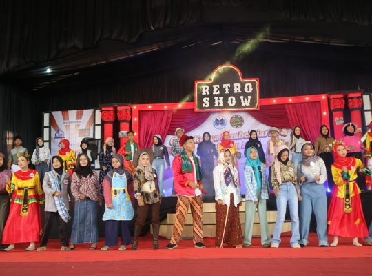 Pagelaran SMKN 1 Kebumen 2025 - Tema Retro Show.JPG